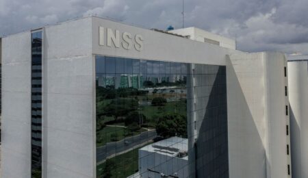 PF: Ligados a ex-diretor do INSS receberam R$ 5 mi de empresas associadas
