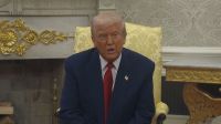 "Não estou feliz", diz Trump sobre ataques contínuos russos contra Ucrânia