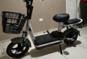 Bicicleta elétrica modelo Scooter