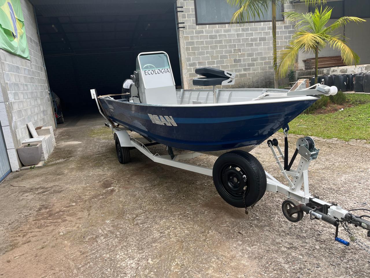 Barco ecologia Fishing 19