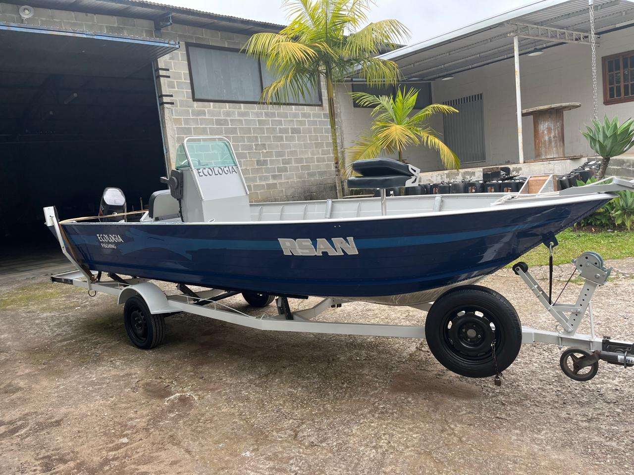 Barco ecologia Fishing 19